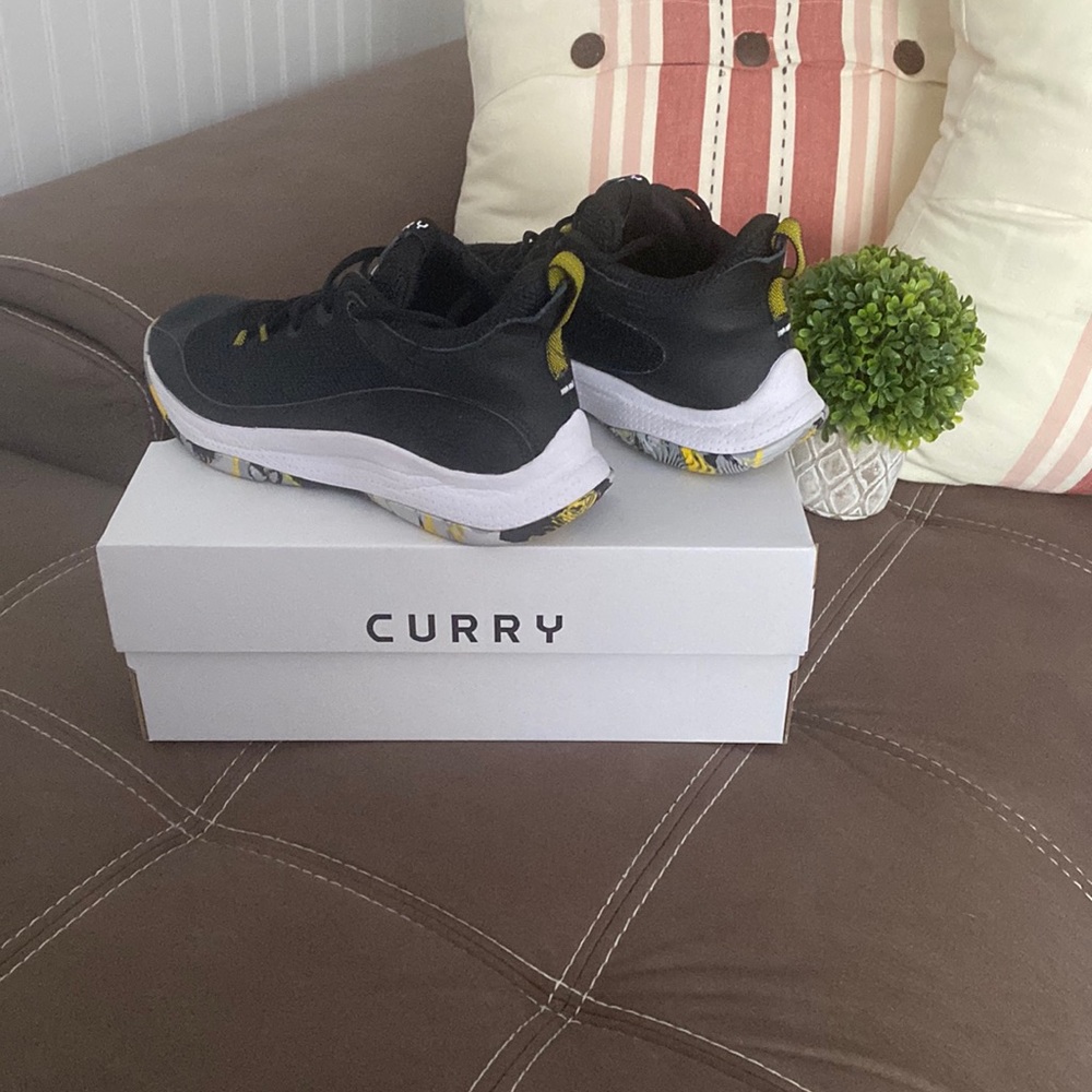 Stephan Curry basketball shoes- SOLD